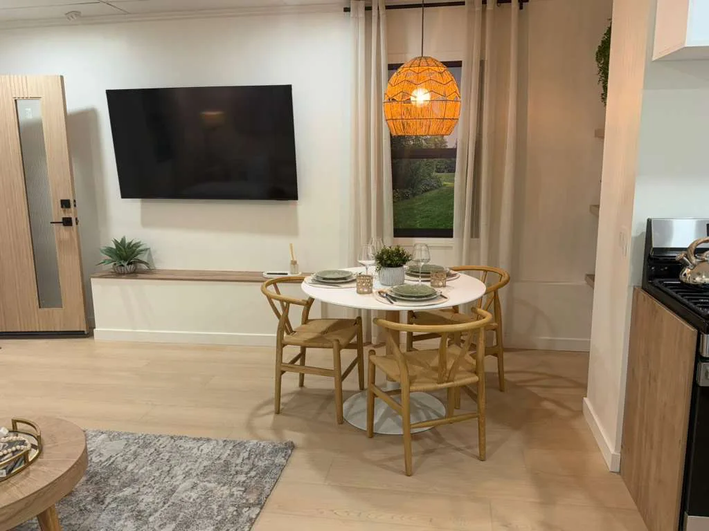Dining Nook & Media Wall